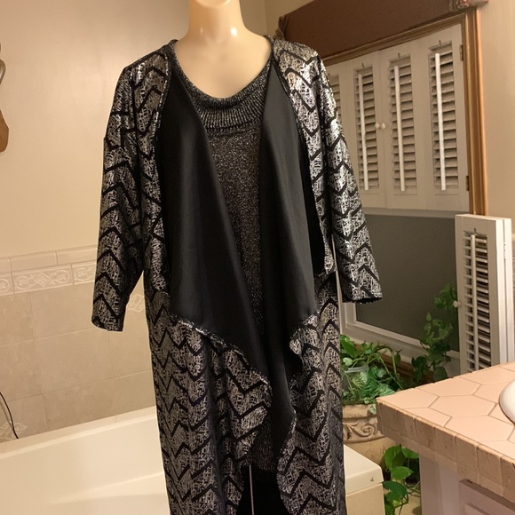 LuLaRoe Duster - Picture 5 of 9